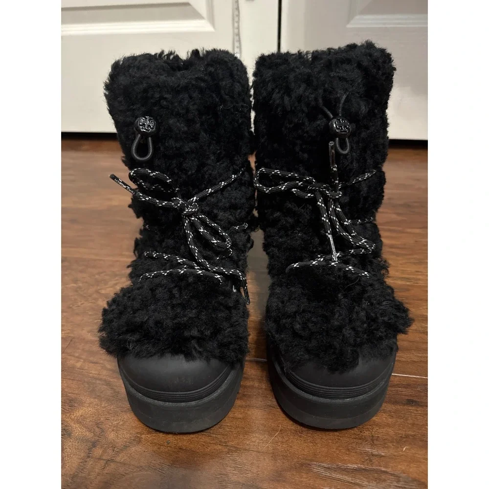 Tory Burch Mellow Shearling Platform Lace Up Snow Boots Minimalist Quiet Luxury